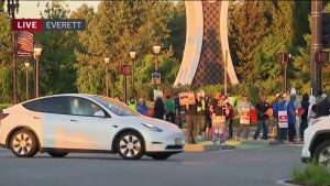 Encore Boston Harbor Workers Strike Enters Fourth Day Over Pay Gap