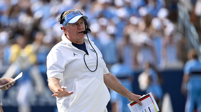 Espn Reporter Survives Brief Sideline Interview With Bill Belichick