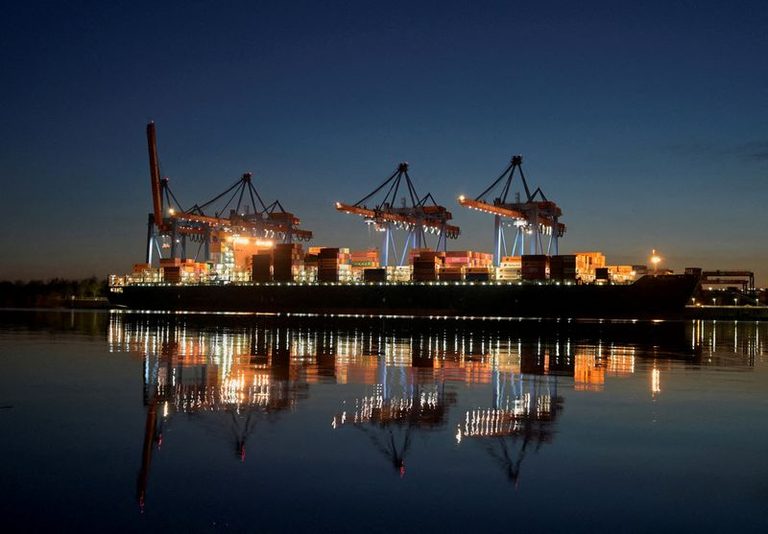 Euro Zone Current Account Surplus Shrinks To 27 6 Billion In July