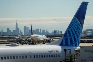 Faa Temporarily Suspends Arrivals At Philadelphia Newark And Teterboro Airports