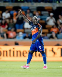 Fc Cincinnati Salvages Draw With Kevin Denkey S Stoppage Time Penalty Kick