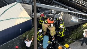 Fire Crews Rescue Two Workers After Pile Rig Collapse At Brickell Construction S
