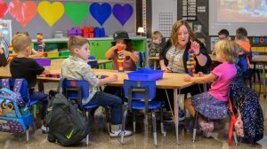 First Day Of School Brings Excitement To Douglas Gardens Elementary In Springfie