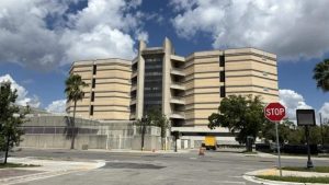 Florida Lawsuit Says Dcf Delays Mentally Ill Defendants Transfer To State Hospit