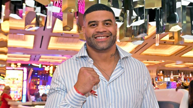 Former Nfl Linebacker Shawne Merriman Warns Against Former Pros Returning To Col