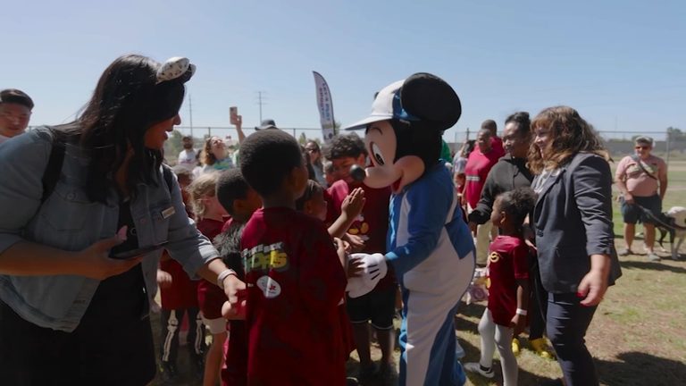 Free Disney Jr And Espn Sports Clinic Brings Play To Children At Oakland S Ira J