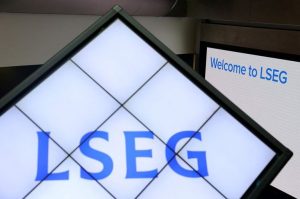 Ftse 100 Slips 0 6 As Banks And Energy Stocks Pull Back
