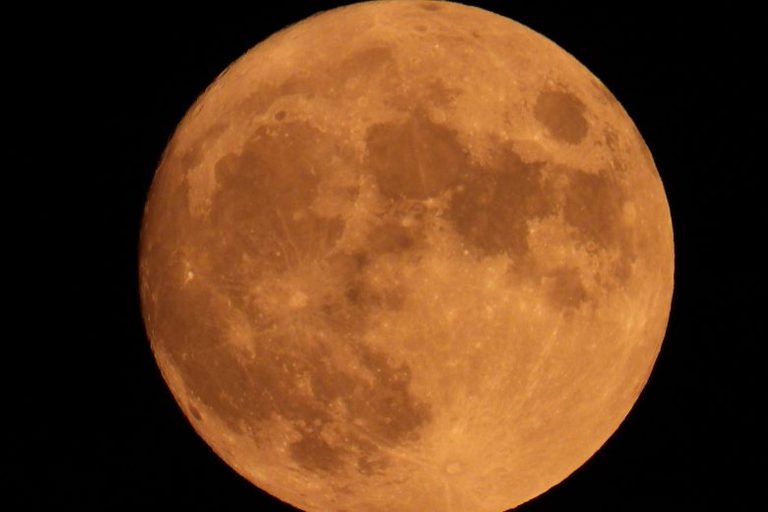 Full Harvest Moon Shines Over Washington D C This Weekend