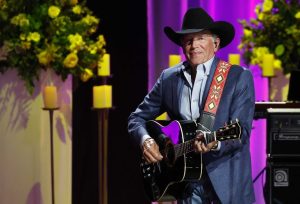George Strait To Headline 2027 Boots In The Park Concert In Albuquerque