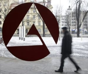 German Unemployment Rises Unexpectedly In September Jobless Rate Holds At 6 4