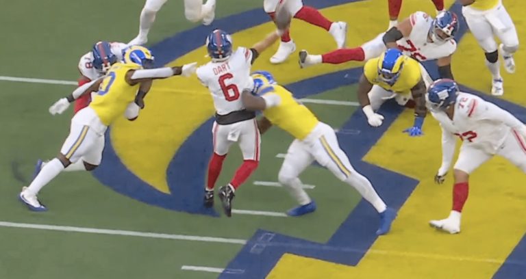 Giants Quarterback Jaxson Dart Exits Early With Left Knee Injury Vs Rams