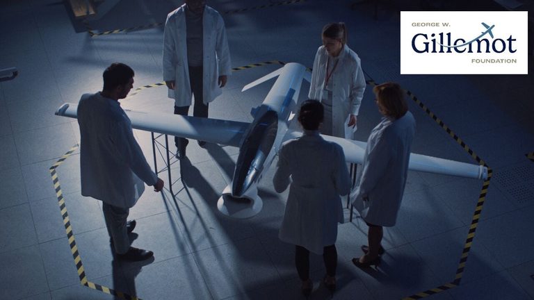 Gillemot Foundation Grants 59 000 In Aviation Scholarships To 49 Northern Nevada