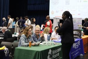 Global Cleveland Welcoming Week Offers Free Job Fair Headshots And Resume Help