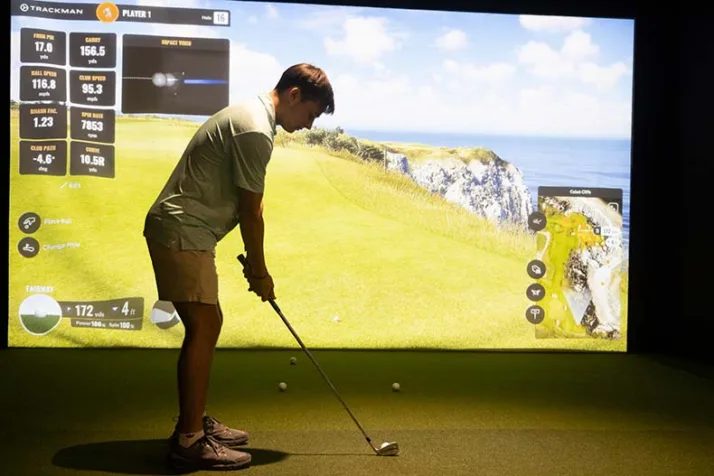 Golftrk Opens Indoor Golf Simulator Center In Prairie Village