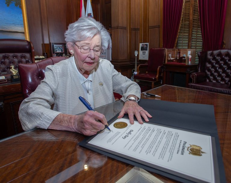 Gov Kay Ivey Declares September 25 As Dolly Day To Promote Reading In Alabama
