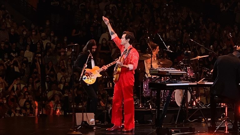 Harry Styles To Bring Two Concerts To Soldier Field In Chicago In May 2027
