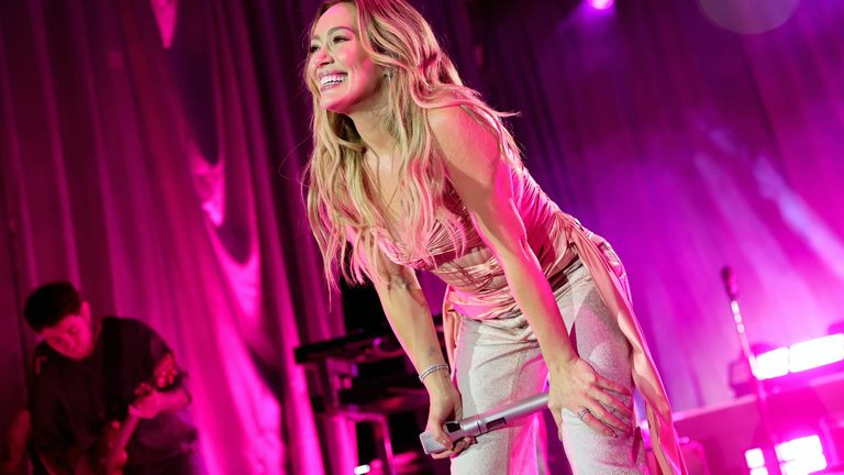 Hilary Duff Adds 2027 Lucky Me Tour Dates Across U S Europe And Latin America
