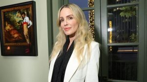 Hollywood Hills Actress Monet Mazur Reports Break In Attempt At 1 5 M Home