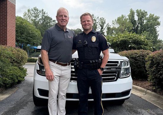 Hoover Sro Sergeant Brock Hardy Builds Trust With Students And Families