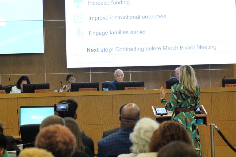 Houston Isd Deputy Superintendent Kristen Hole Resigns To Join Family Out Of Sta