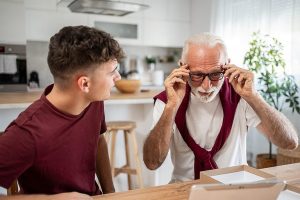 How To Ease The First Weeks With New Eyeglasses