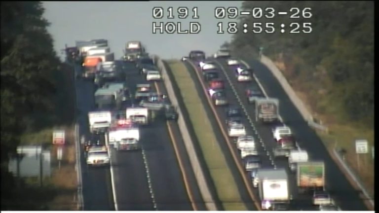 I 95 North Near Exit 70 In Old Lyme Closed After Three Car Crash