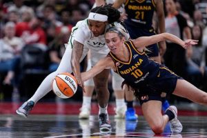 Indiana Fever Keep Playoff Seed Hopes Alive With 96 77 Win Over Minnesota Lynx