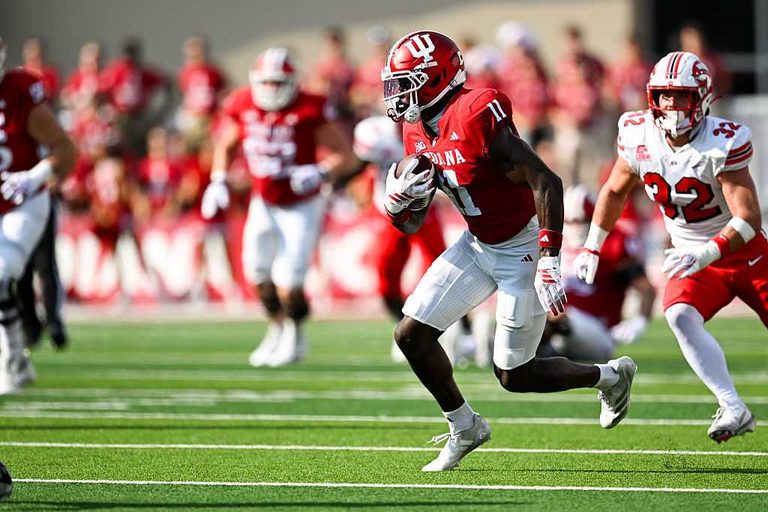 Indiana Hoosiers Dominate Western Kentucky 38 0 Improve To 3 0