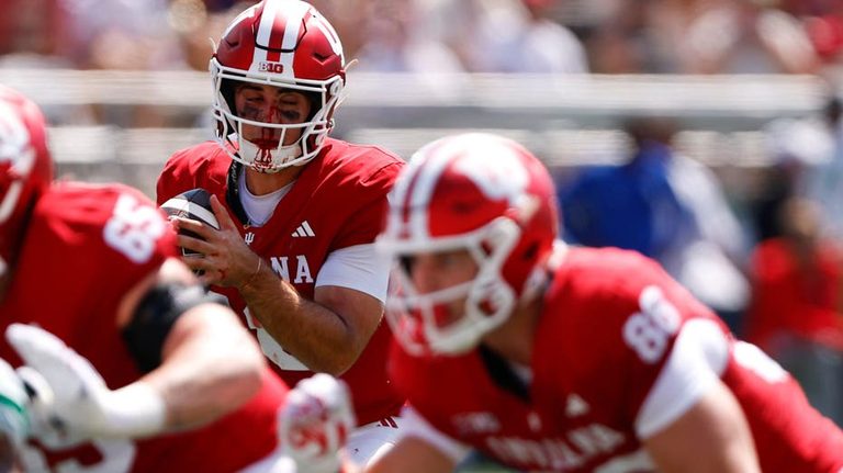 Indiana Qb Josh Hoover Returns After Facemask Injury To Throw Touchdown