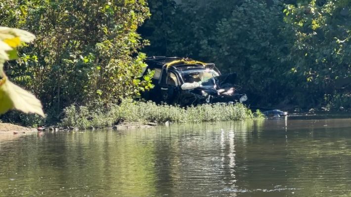 Indiana State Police Pursuit Ends In Crash Two Injured In Fall Creek