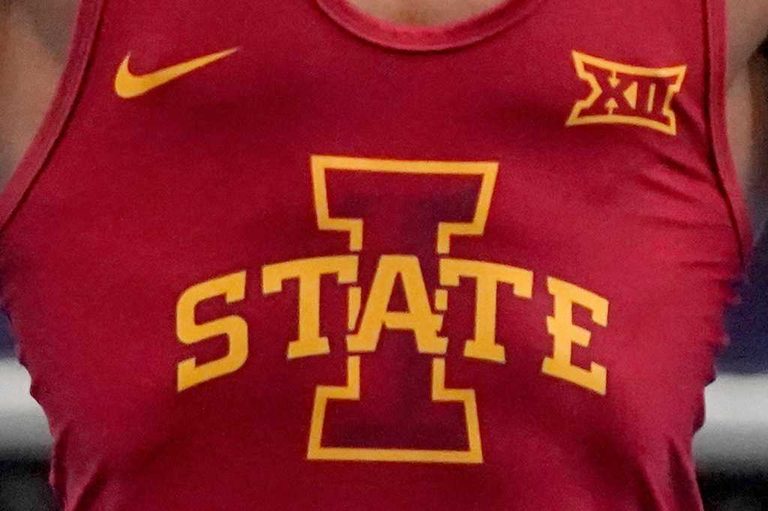 Iowa State Wrestling Placed On One Year Probation Fined 25 000 After Booster Con