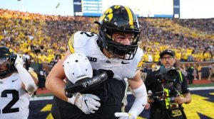 Iowa Wide Receiver Reece Vander Zee Scores Dramatic Game Winner As Hawkeyes Beat