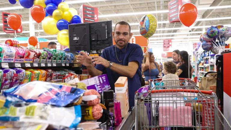 Jacksonville Families Battling Childhood Cancer Receive Grocery Aid From Local P