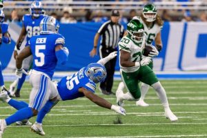 Jets Rb Breece Hall Exits Game With Thigh Injury