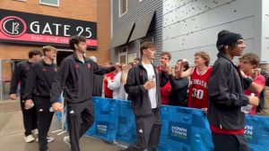 Jon Rothstein Keeps His Word Treats Lincoln Fans To Free Drinks After Huskers Hi