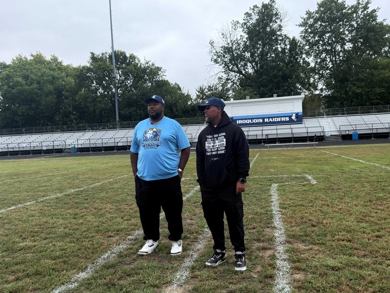 Kentucky Football Coach Battles Kidney Failure Finds Strength In Faith And Famil