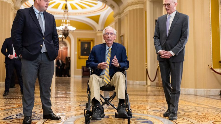 Kentucky Republicans Celebrate Sen Mcconnell S Return As He Resumes Key Votes