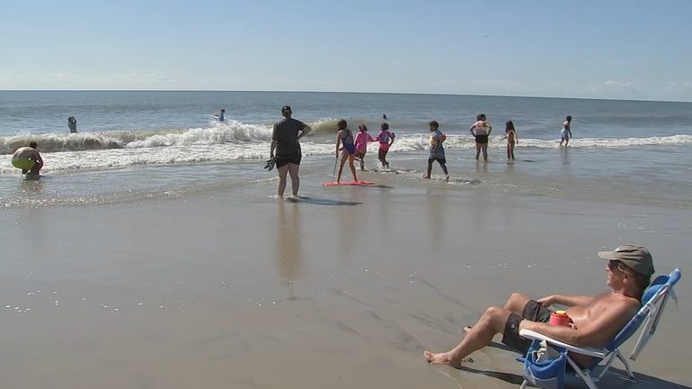 Labor Day Draws Families To Ocean City Beaches For Final Summer Splash