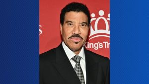 Lionel Richie Pauses Tour After Successful Procedure For Irregular Heartbeat