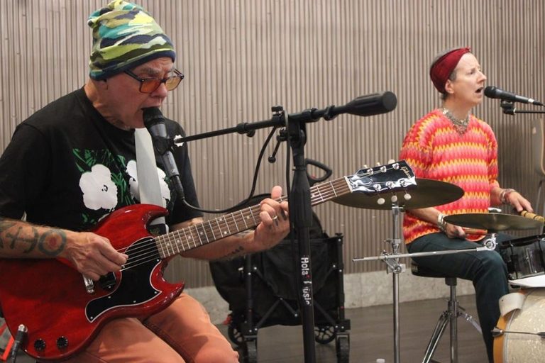 Local Duo The Sawtelles Bring Psychedelic Indie Vibes To Hartford S Old State Ho