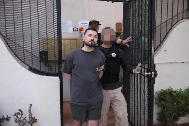 Los Angeles Podcaster Arrested For Threatening President Trump S Life