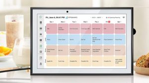 Lqn Smart Digital Calendar On Sale For 69 99 Organize Family Schedules