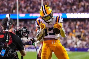 Lsu Climbs Into Ap Top 10 As Oregon Falls To No 6 And Michigan Drops Out