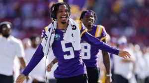 Lsu Fans Boo Jayden Daniels After Nil Cease And Desist Letter Sparks Controversy