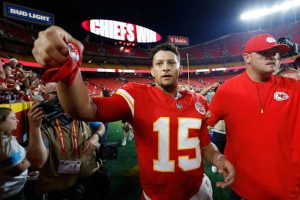 Mahomes Rushes For Td As Chiefs Dominate Broncos 31 10 In Season Opener