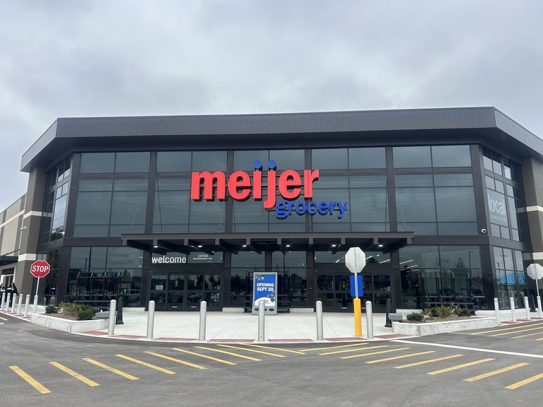 Meijer Opens New 75 000 Square Foot Grocery Store In Fishers Indiana