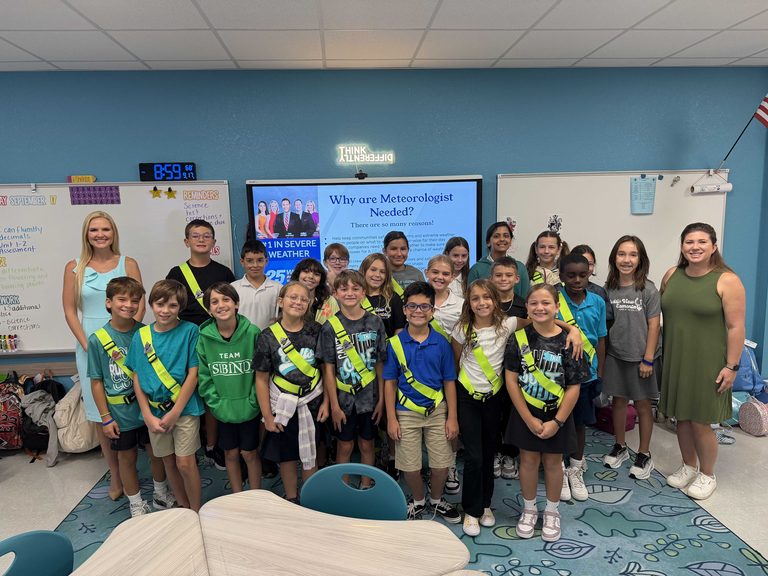 Meteorologist Nikki Sheaks Teaches Weather Basics To Saddle View Elementary Stud