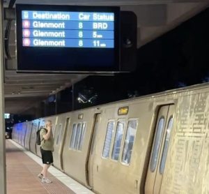 Metro Red Line Stations Reopen After Nine Week Shutdown Commuters Celebrate