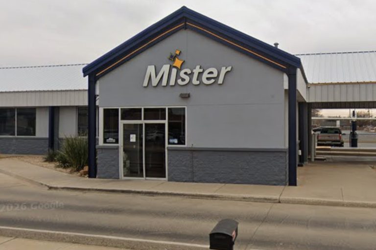 Mister Car Wash Celebrates Ninth Lubbock Location With Free Washes And School Fu