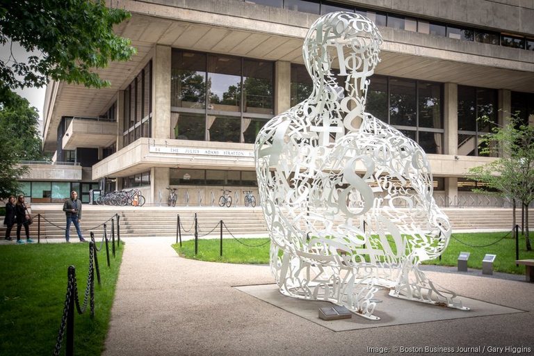 Mit Claims Top Spot In U S News World Report College Rankings For First Time